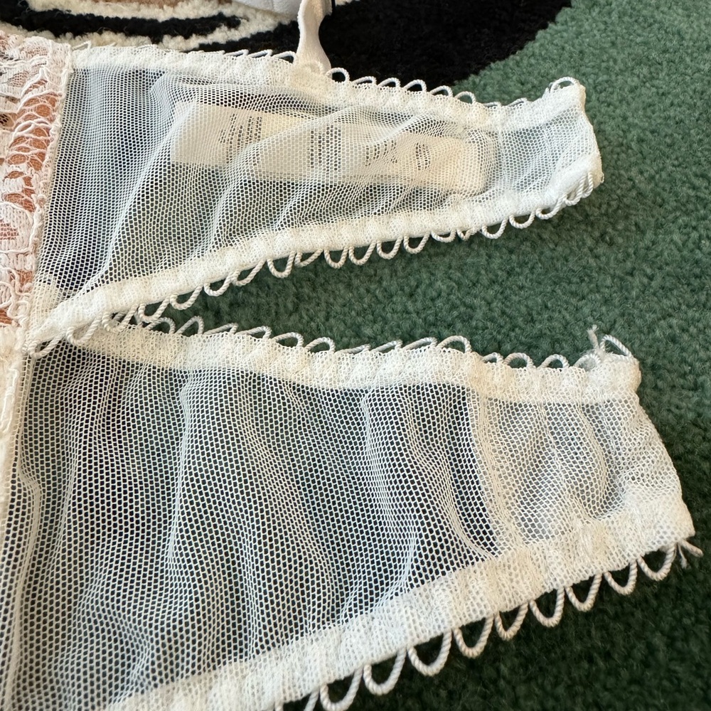 Bralette - Picture 4 of 12